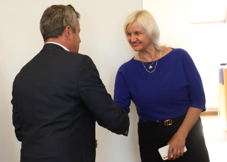 Slovesen podpis pogodbe župani CPS 02 Foto Ljubo Vukelič